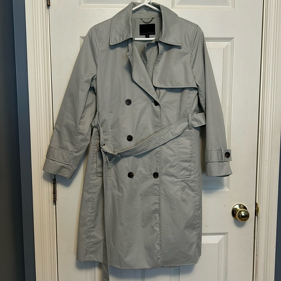 Banana Republic Trench coat - Picture 1 of 7